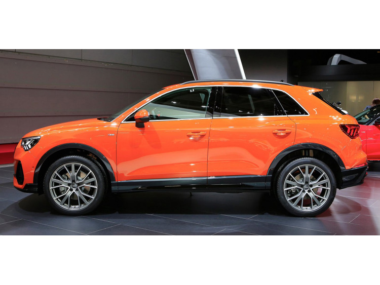 Baguette chrom&eacute;e de contour des vitres lat&eacute;rales pour Audi Q3