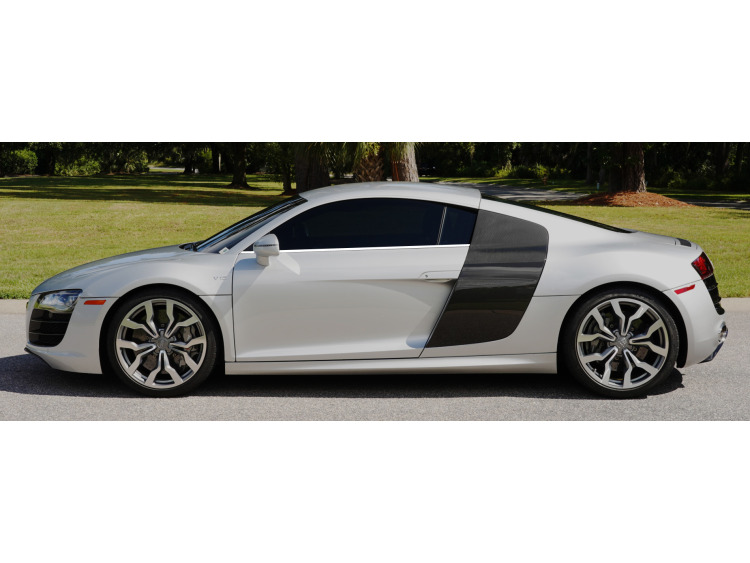 Baguette chrom&eacute;e de contour inf&eacute;rieur des vitres Audi R8