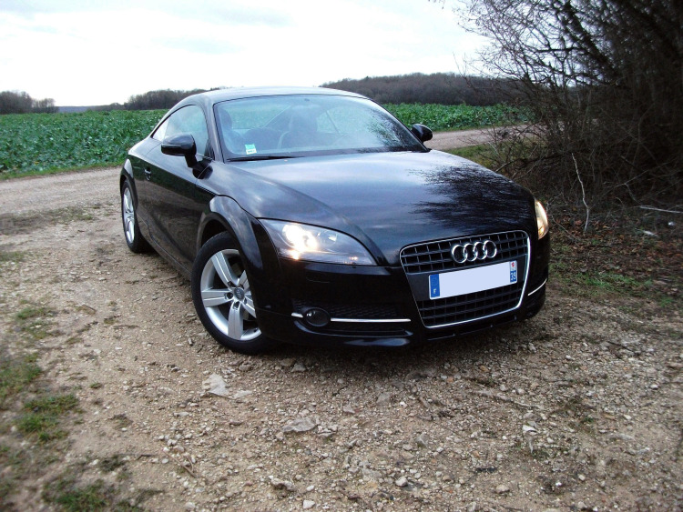 Baguette chrom&eacute;e pour antibrouillards compatible avec Audi TT S&eacute;rie 2 06-14
