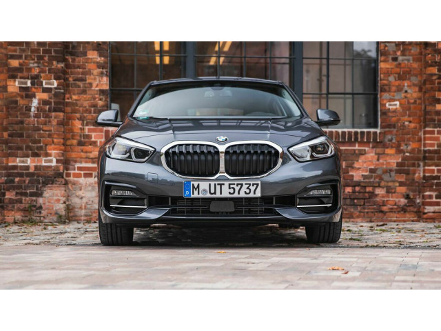Baguette chromée pour antibrouillards compatible avec BMW Série 1 F40 1926