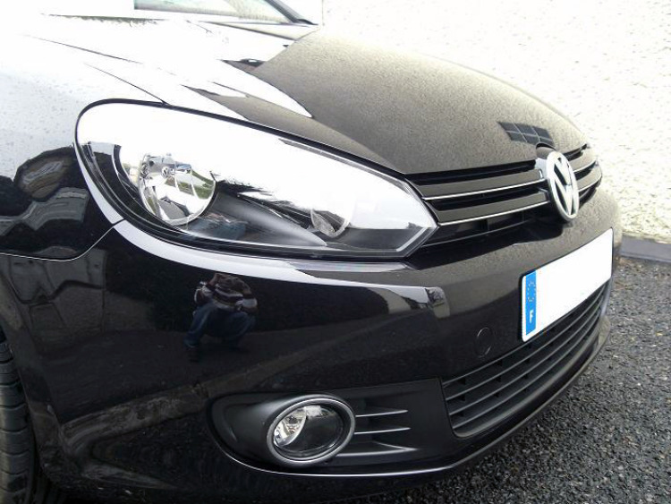 Baguette de calandre sup&eacute;rieure chrom&eacute;e compatible VW Golf 6 & VW Golf 6 cabriolet