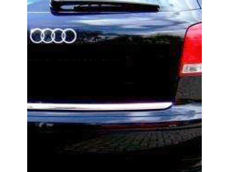 Baguette de coffre chrom&eacute;e compatible avec Audi A3 s&eacute;rie 2 03-08 & Audi A3 s&eacute;rie 2 phase 2 08-12