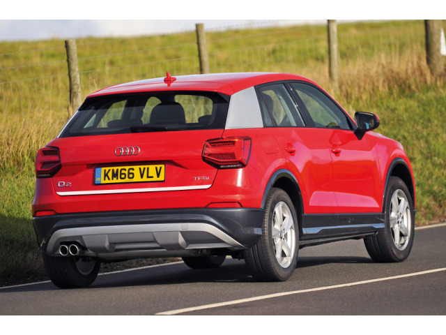 Baguette de coffre chromée compatible avec Audi Q2