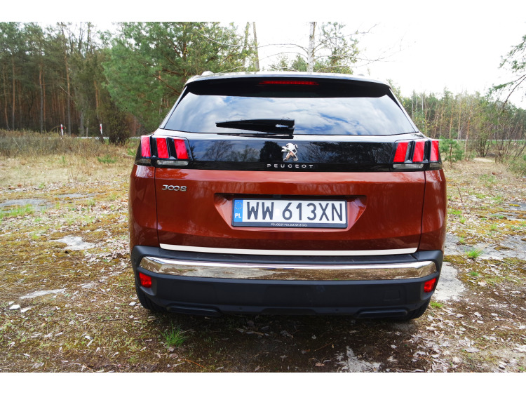Baguette de coffre chrom&eacute;e compatible avec Peugeot 3008 II (16-20)