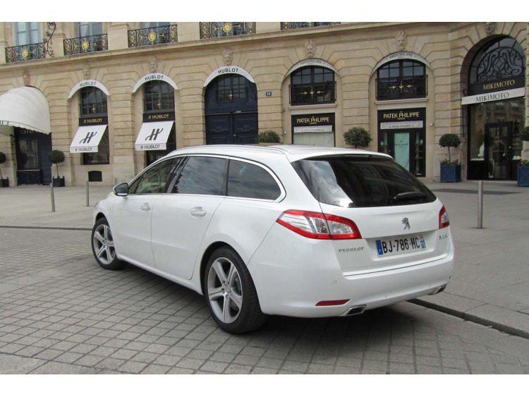 Baguette de coffre chrom&eacute;e compatible avec Peugeot 508 SW