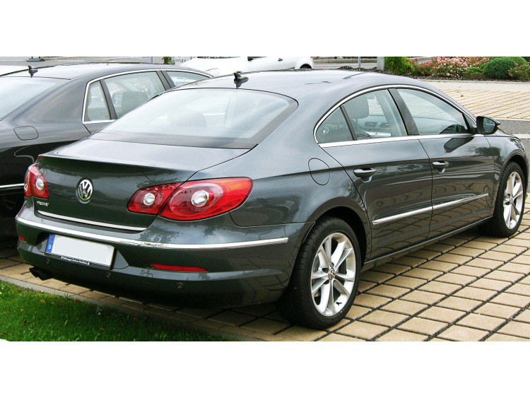 Baguette de coffre chrom&eacute;e compatible avec VW Passat CC