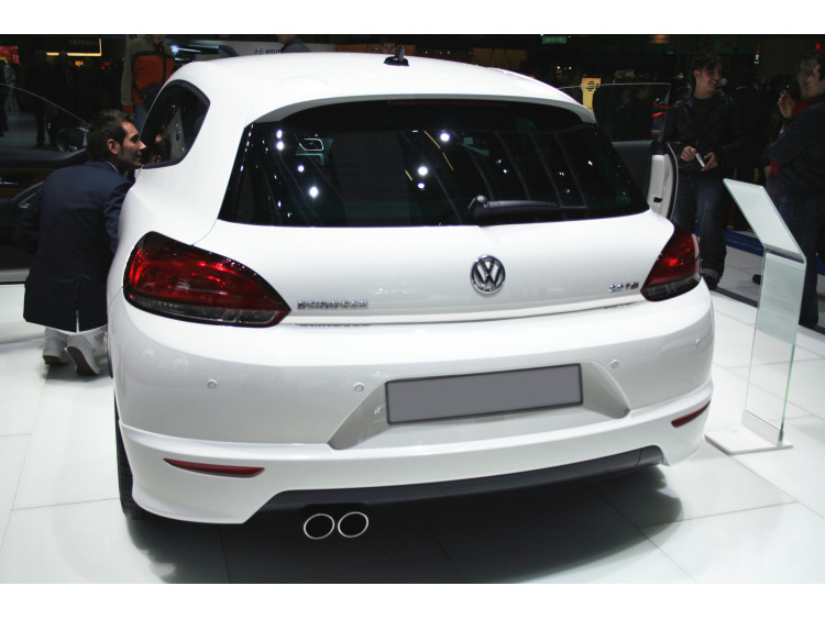 Baguette de coffre chrom&eacute;e compatible avec VW Scirocco