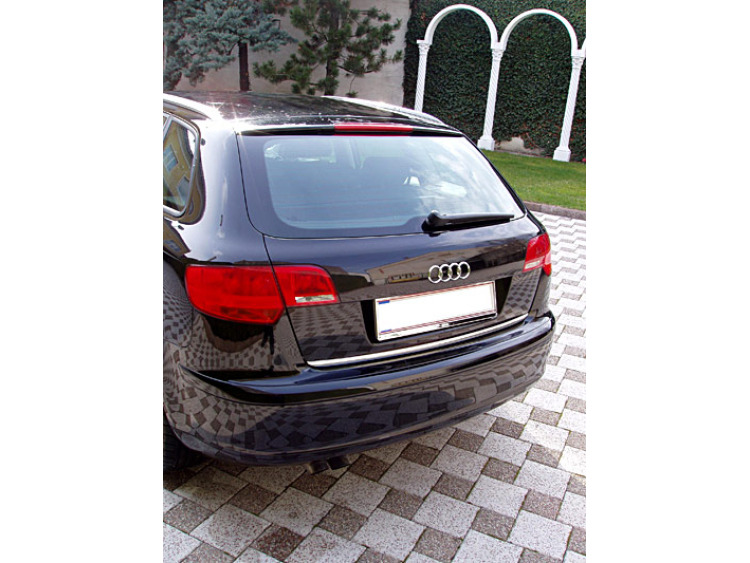 Baguette de coffre chrom&eacute;e pour Audi A1 19-26 A4 s&eacute;rie 1 avant 94-98/s&eacute;rie 2 00-04 A6 RS3 RS4 RS6 S4