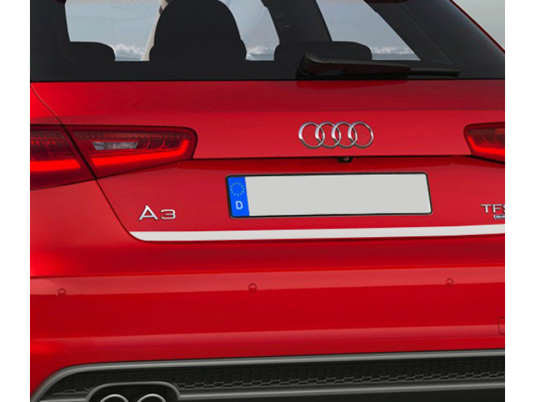 Baguette de coffre chrom&eacute;e pour Audi A3 S&eacute;rie 3 12-16