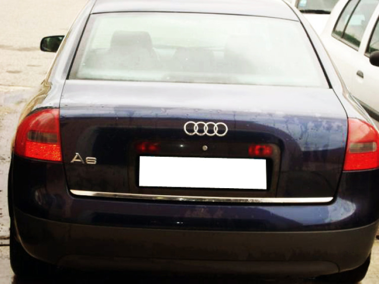 Baguette de coffre chrom&eacute;e pour Audi A6 S&eacute;rie 2 97-01/S&eacute;rie 2 Avant 97-05/S&eacute;rie 2 Phase 2 01-04...