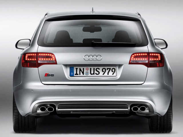 Baguette de coffre chromée pour Audi S6 0608