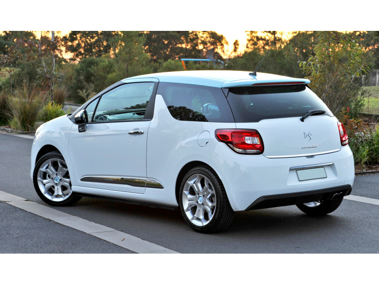 Baguette de coffre chrom&eacute;e pour Citro&euml;n DS 3 DS 3 16-26 DS 3 Cabriolet 16-26