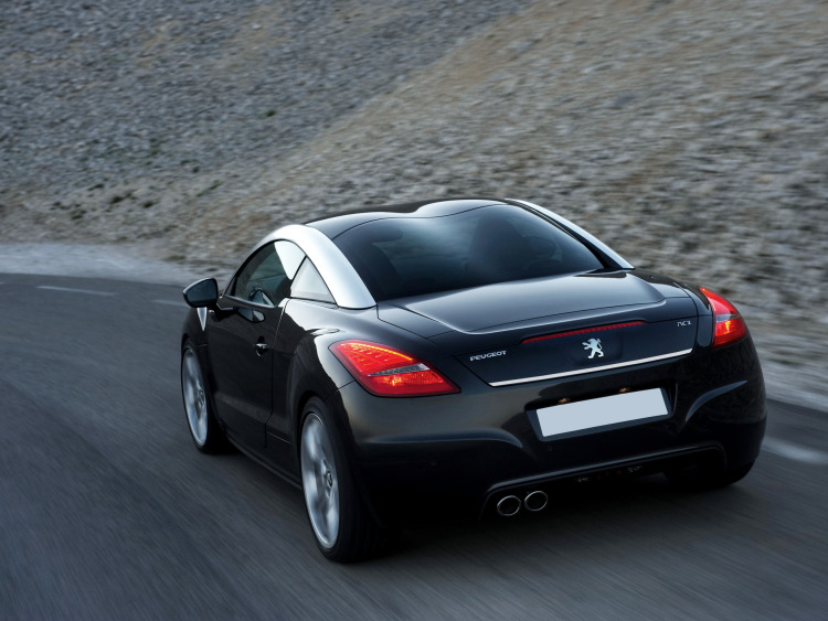 Baguette de coffre chrom&eacute;e pour Peugeot RCZ 10-12 & Peugeot RCZ 12-15 facelift