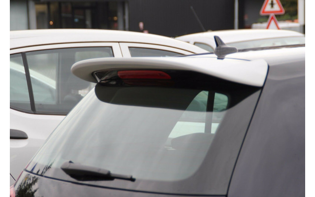 Becquet  aileron compatible avec VW Golf 7 v2
